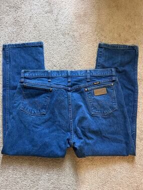 Wrangler Men’s Cowboy Cut‎ Original Fit Jeans in Prewashed Indigo 40x30